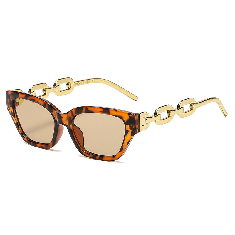 Luxe Fashion Cat Eye Sunglasses with Statement Chain Kalsten