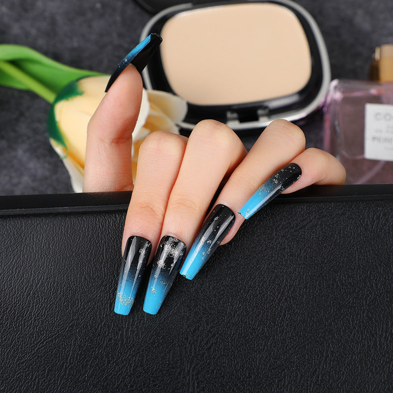 Elegant artificial nails with gold accents Kalsten