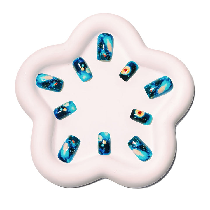Galaxy-Themed Nail Art Kalsten