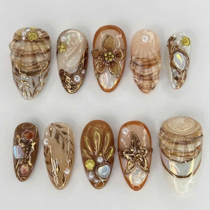 Elegant and Decorated Artificial Nail Set Kalsten
