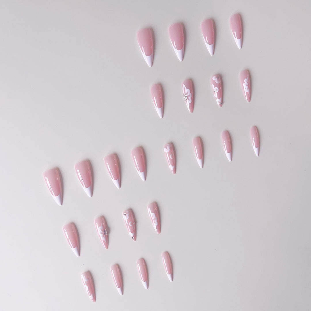 Elegant artificial nail set with floral design and glitter accents Kalsten