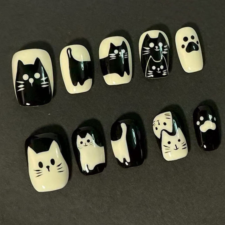 Playful Cat-Themed Press-On Nail Art Kalsten