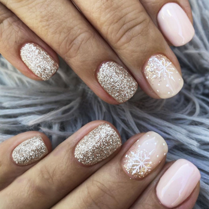 Festive Holiday Themed Press-On Nails Kalsten