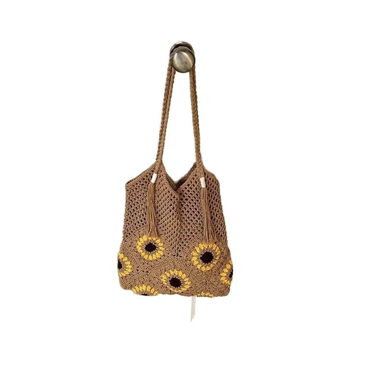 Hand-knotted leisure bag with floral pattern Kalsten