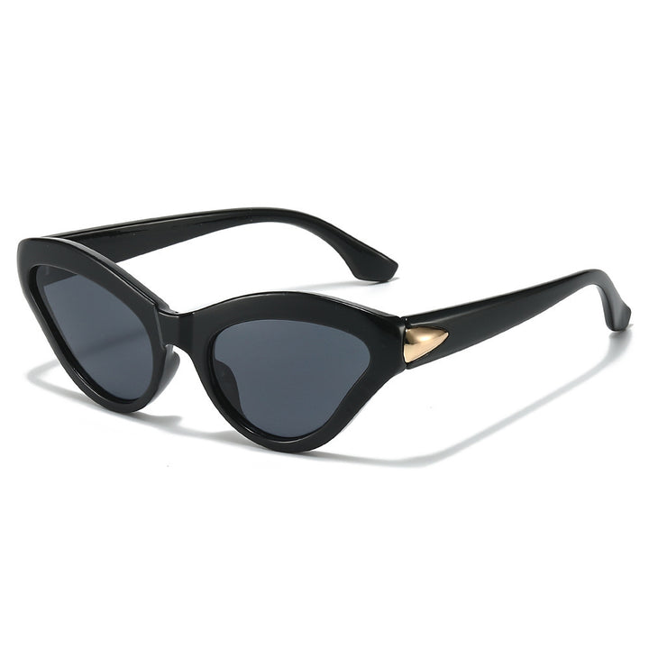 Vintage Cat-Eye Sunglasses with Luxurious Detailing Kalsten