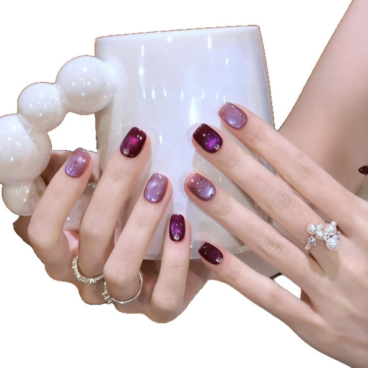 Artificial Nail Set with Modern Gradient and Glitter Effects Kalsten