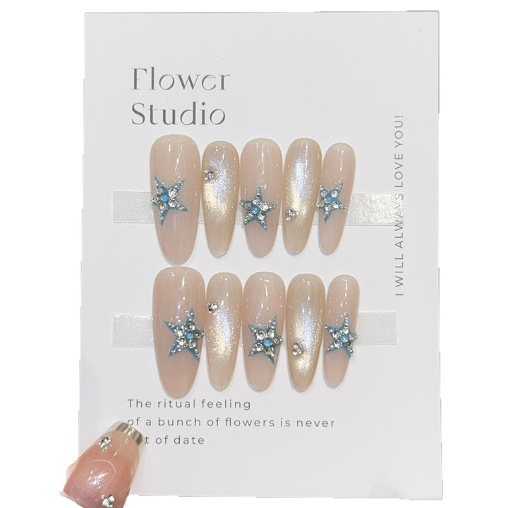 Glamorous artificial nails with star accents Kalsten