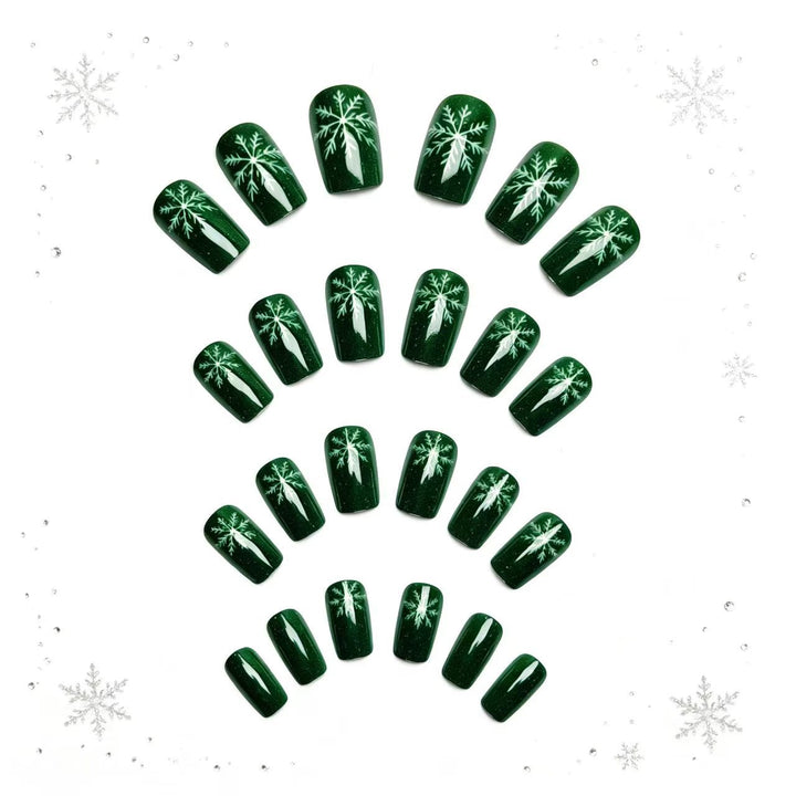 Winter-Themed Nail Art Kalsten