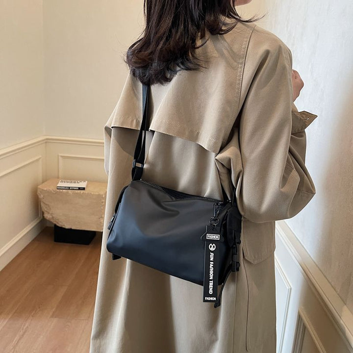 Sleek Multi-Functional Shoulder Bag Kalsten
