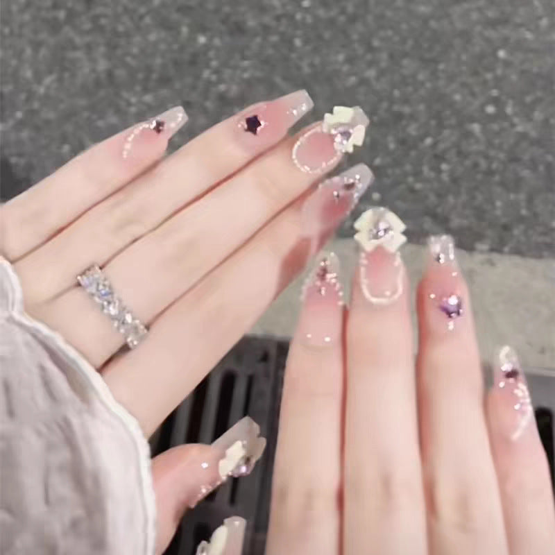Artificial nails with floral accents Kalsten