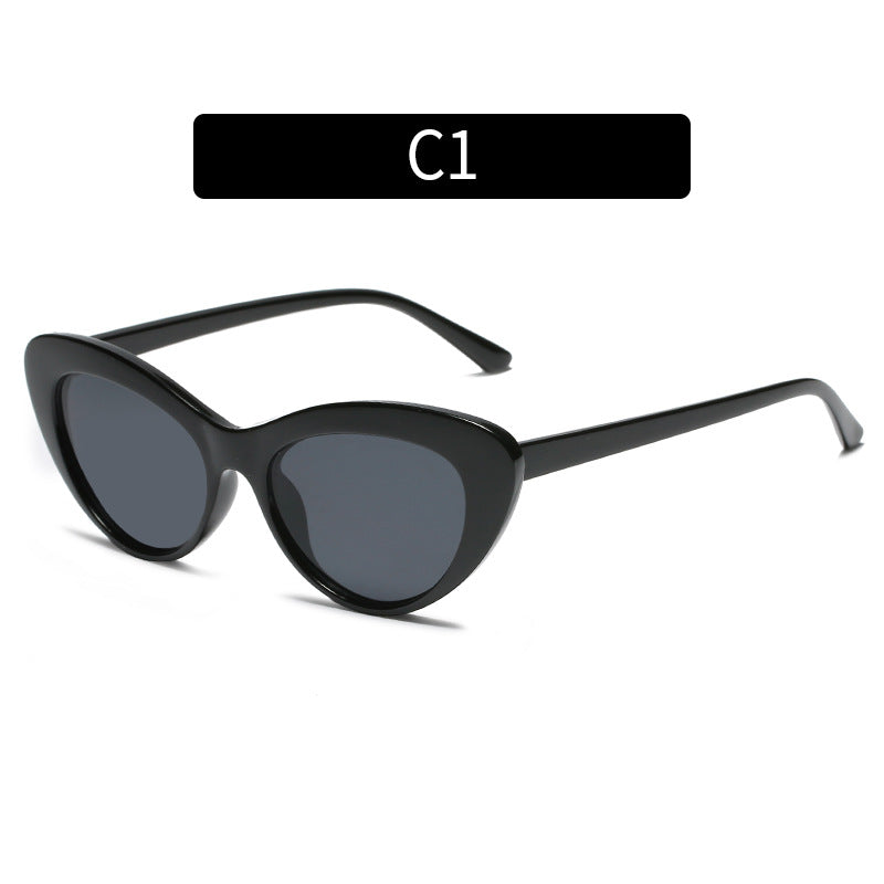 Retro Cat-Eye Sunglasses with Gradient Lenses