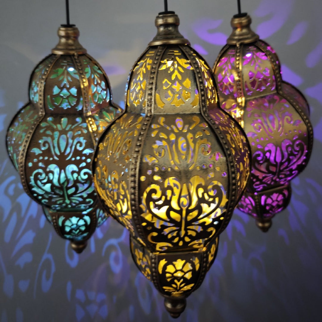 Ornate Filigree Hanging Projection Pendant Lamp With Adjustable Cord And LED-Compatible Socket Kalsten
