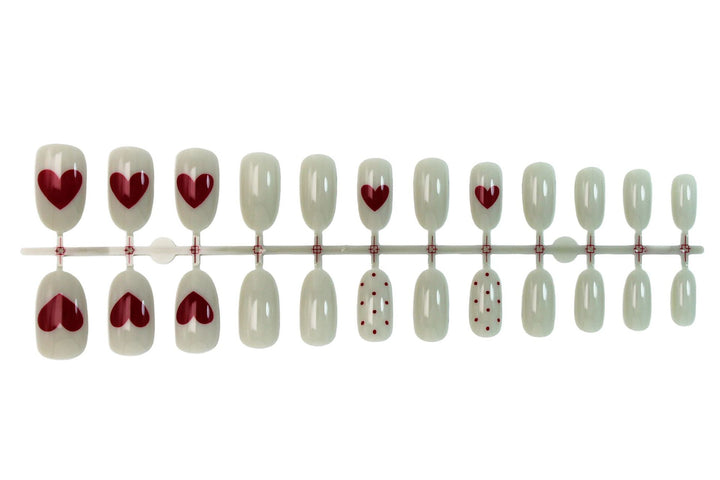 Artificial nail set with romantic heart and dot patterns Kalsten