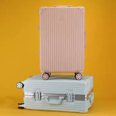 Heavy-Duty Ribbed Wheel Suitcase Kalsten