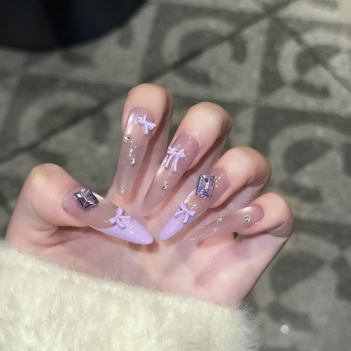 Elegant Handcrafted Press-On Nail Art Set Kalsten