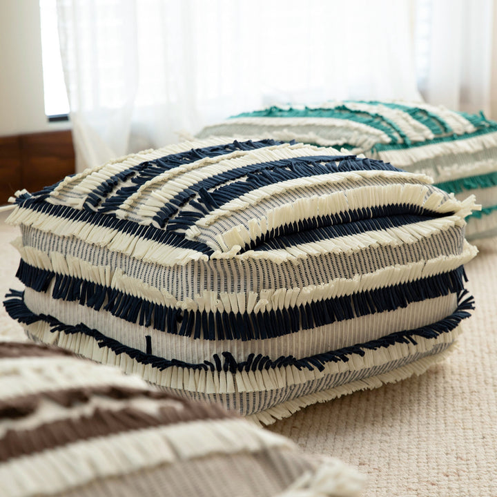 Floor cushion pouf with structured fringe surface Kalsten