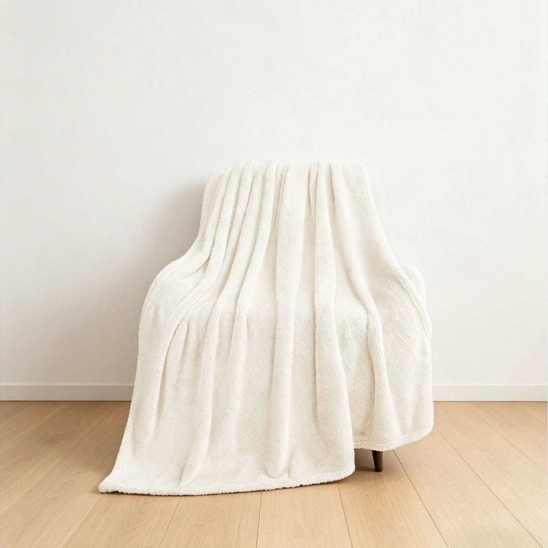 Luxurious Soft Velvet Throw Blanket