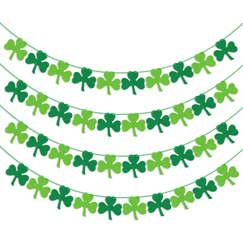 Festive Shamrock Garland Kalsten