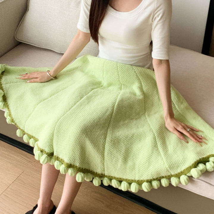 Cozy Blanket with Playful Pompons Kalsten