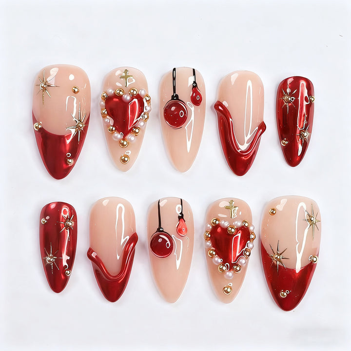 Elegant artificial nails with romantic gold and pearl embellishments Kalsten