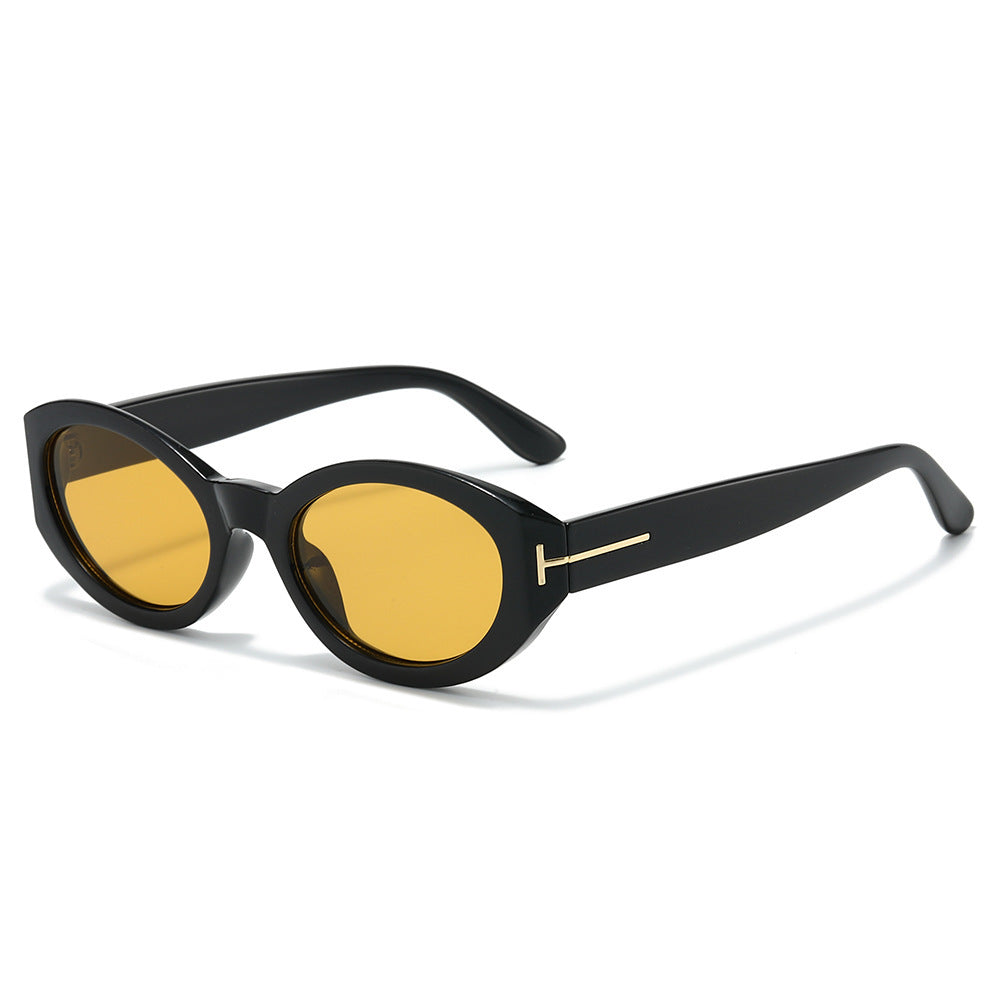 Chic Cat-Eye Sunglasses with Retro Tortoiseshell Frame Kalsten