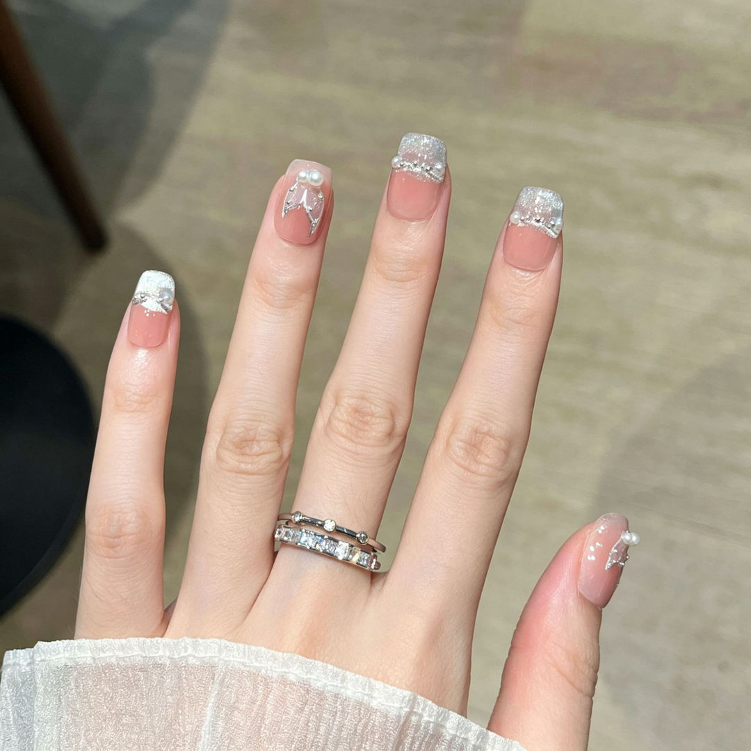 Elegant Crystal-Embellished Nail Extensions Kalsten