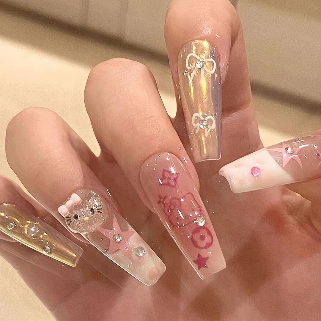 Artful nail designs with cat motif Kalsten