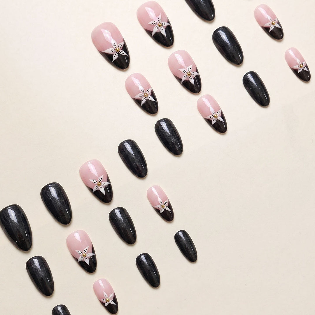 Artistic Flower-Embellished Press-On Nails