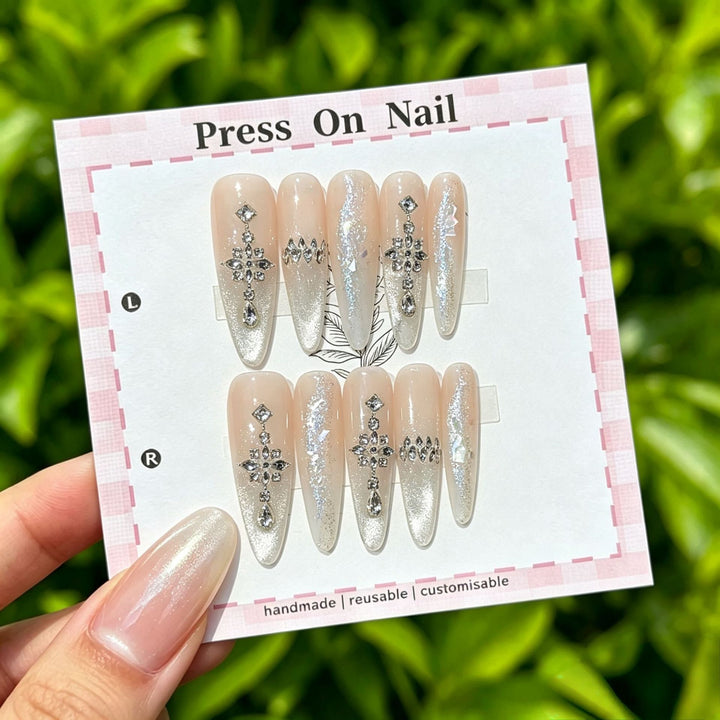 Artistic Press-On Nail Set with Tropical and Floral Accents