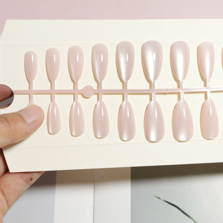 Glittery Stiletto Press-On Nail Set Kalsten