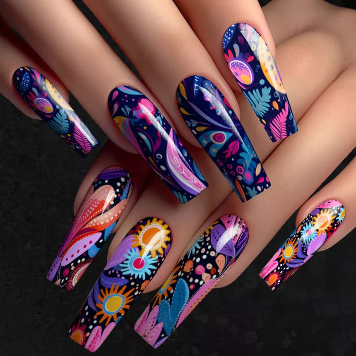 Creative Art Nails in Artistic Floral Design Kalsten