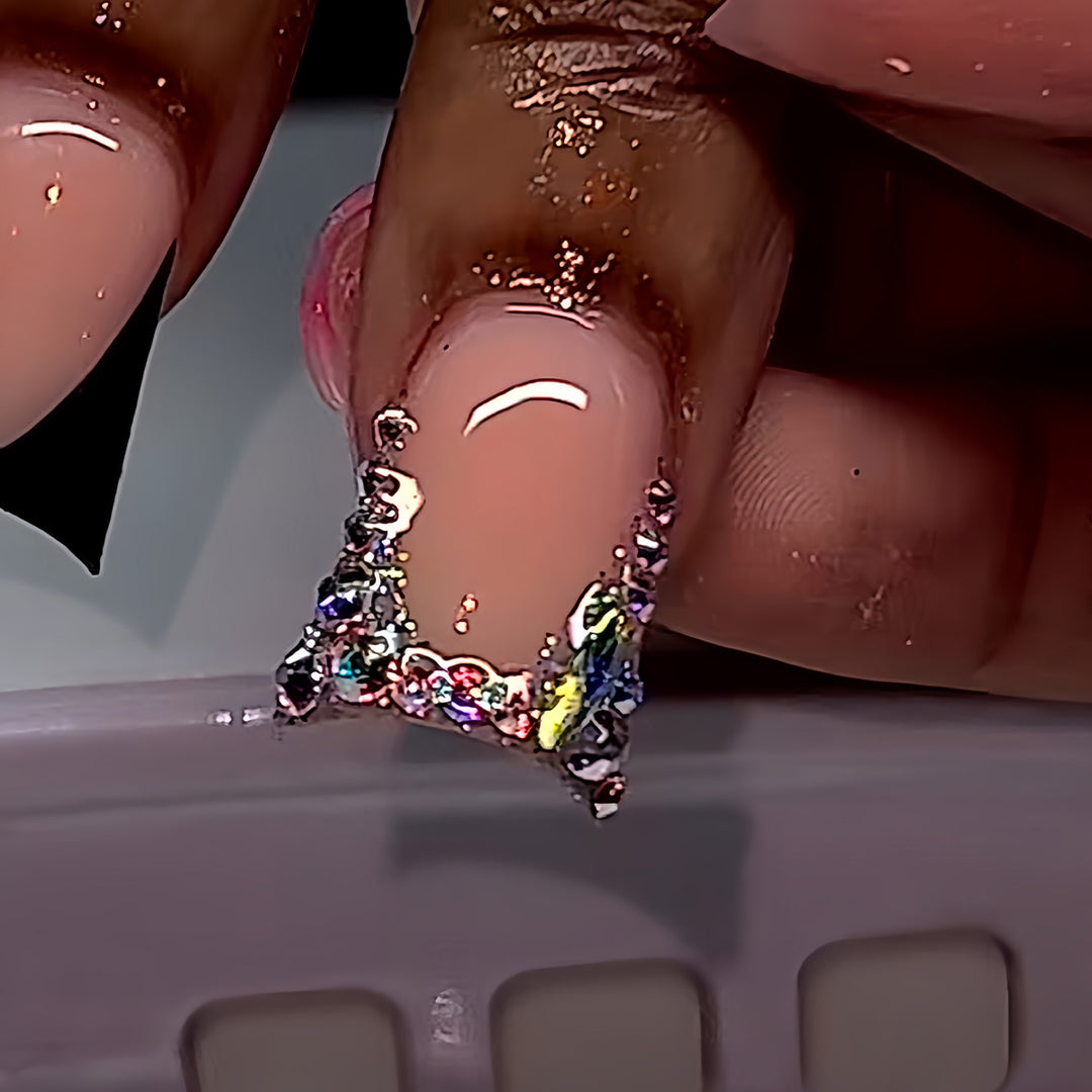 Glamorous Decorative Nail Art Kalsten