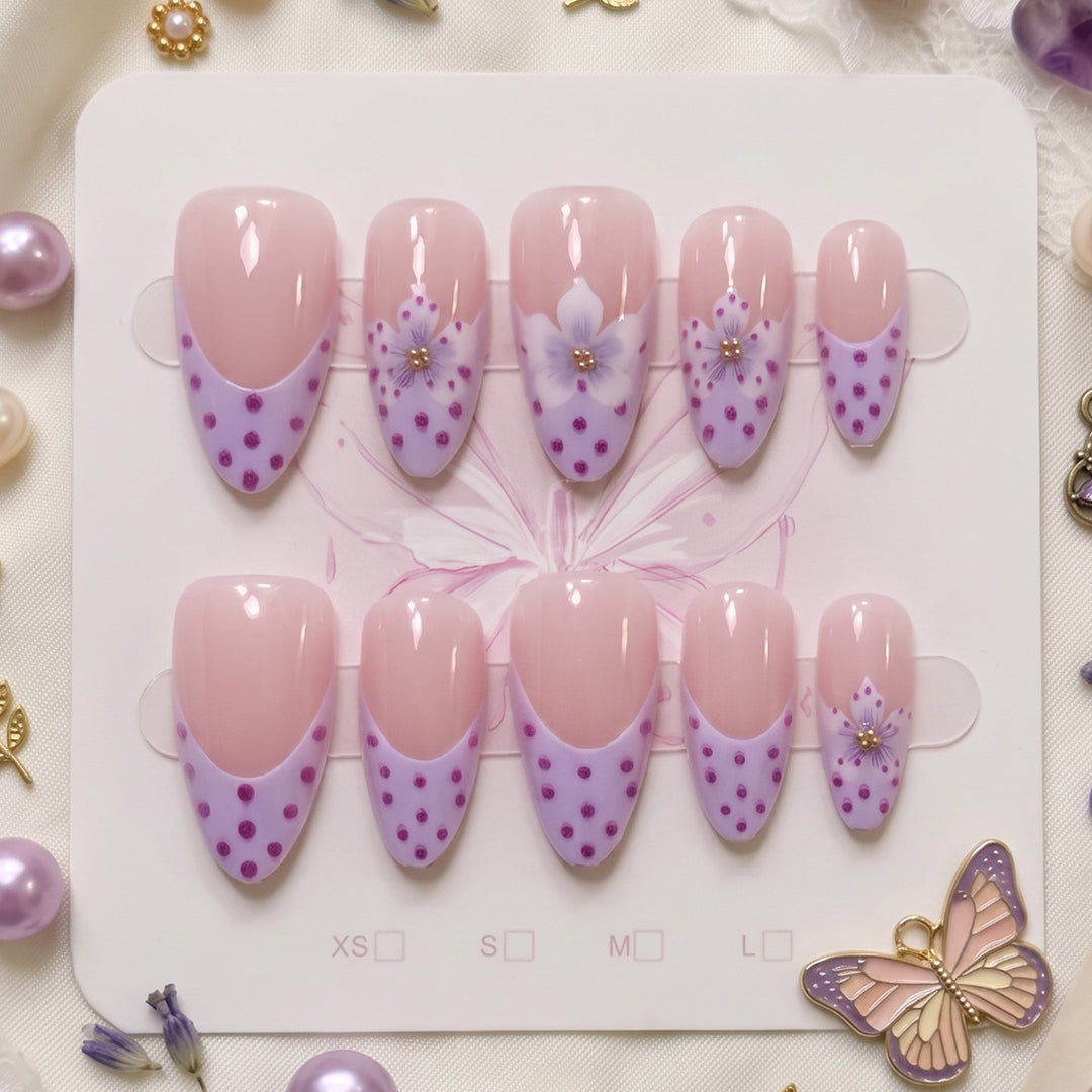 Elegant Artistic Press-On Nail Set