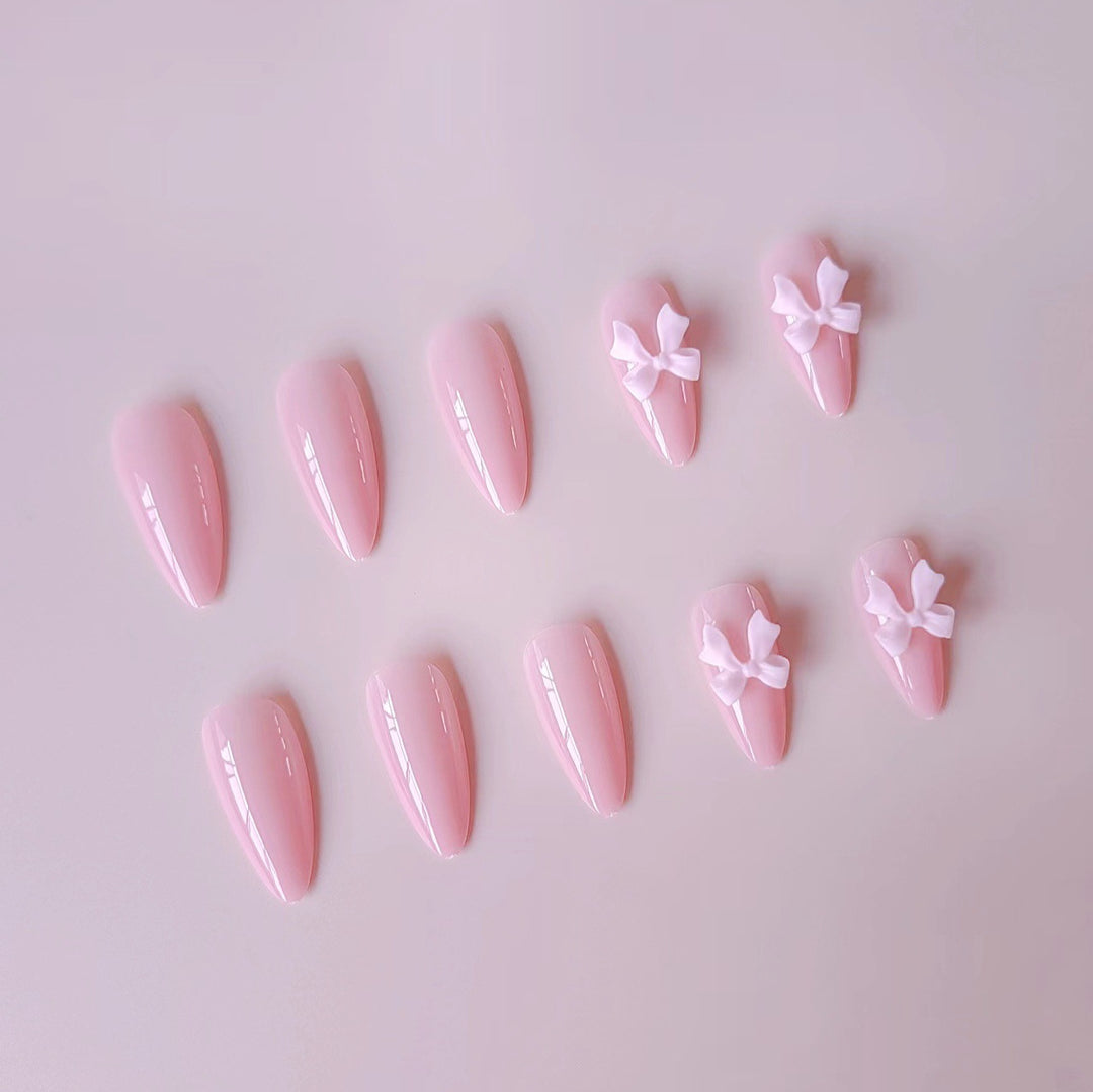 Artificial nails with elegant bow accents Kalsten