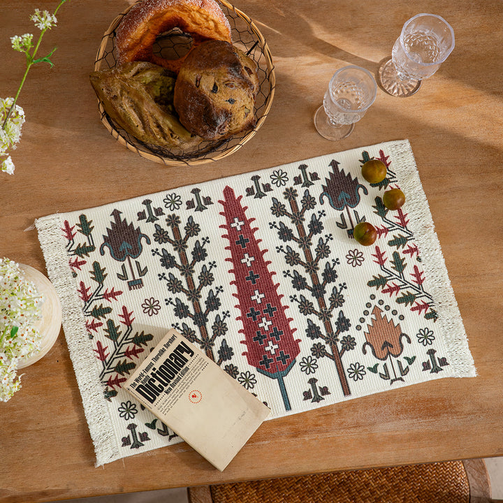 Woven decorative runner with damask jacquard and hand-fringed edge Kalsten