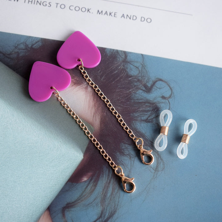 Heart-Shaped Dangle Earrings with Gold Chain Kalsten