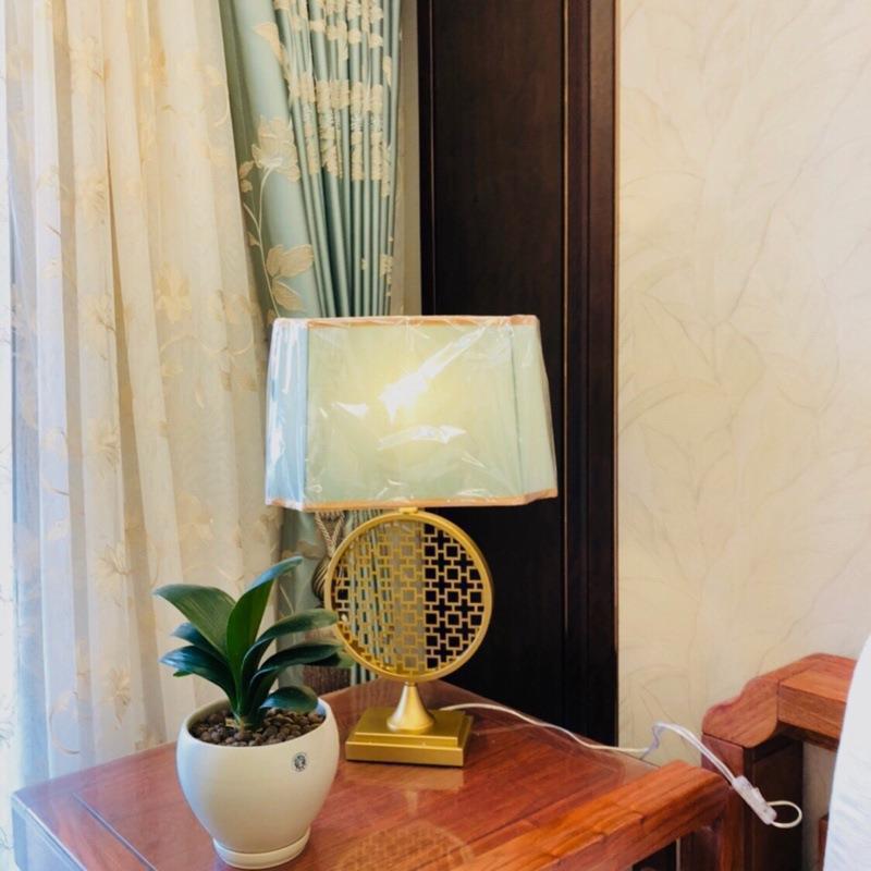 Decorative Table Lamp with Geometric Open Design