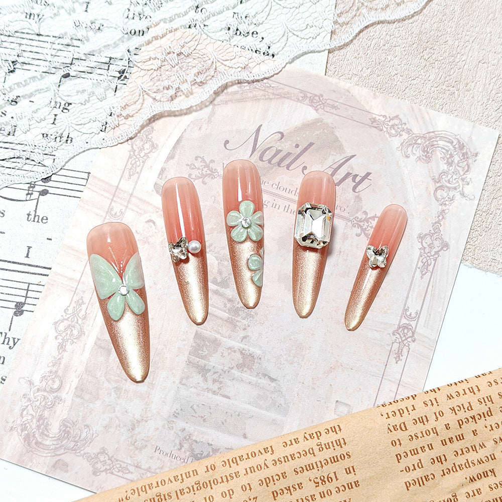 Artificial nails in floral design Kalsten