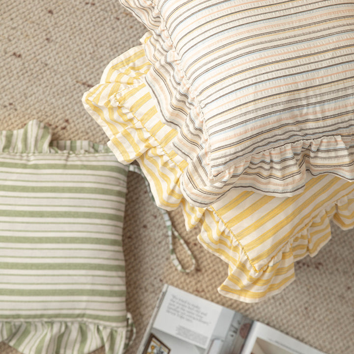 Padded chair cushion with ties and frill edge Kalsten