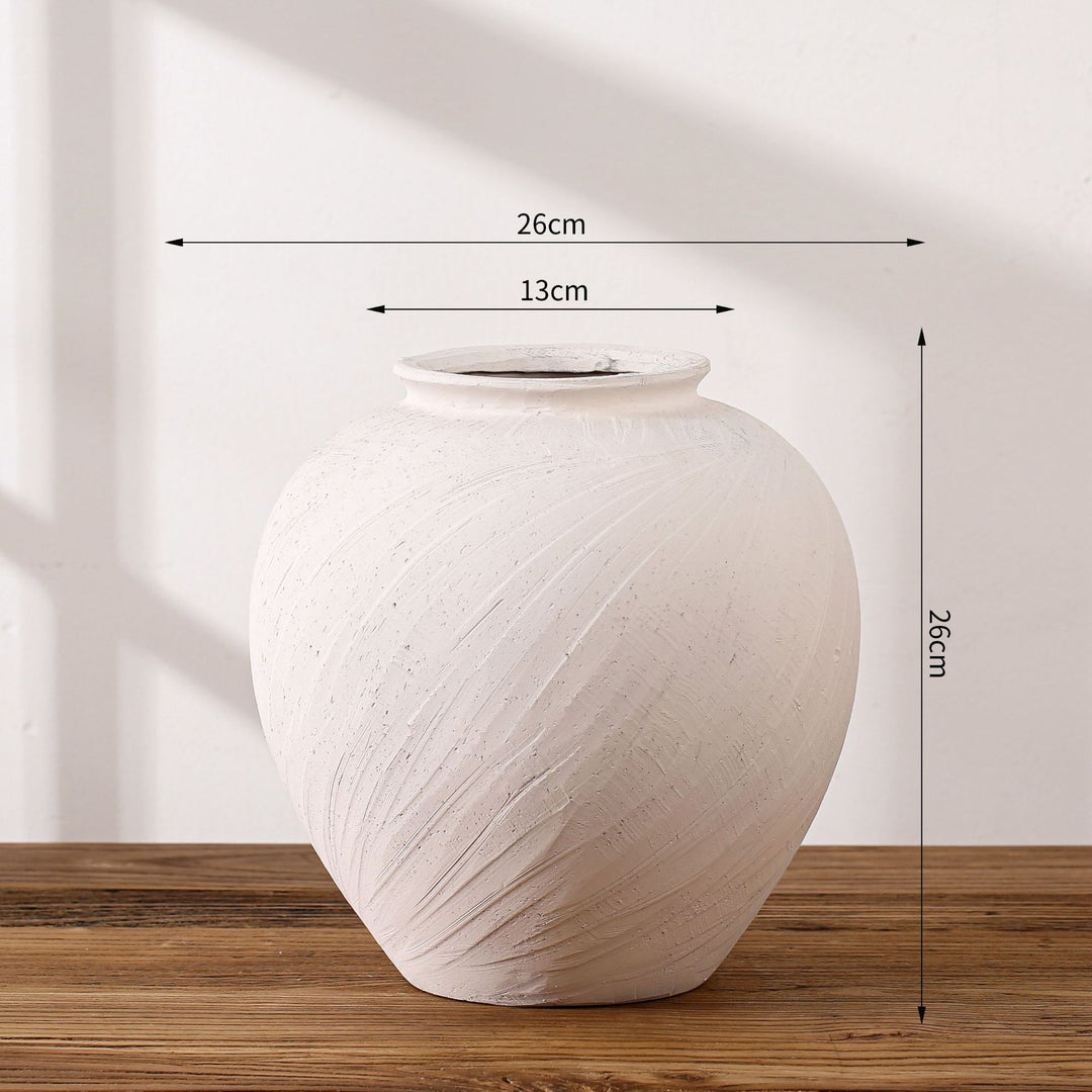 Elegant and timeless decorative vase Kalsten