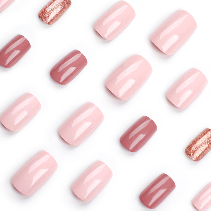 Nail extensions with shimmering accents Kalsten