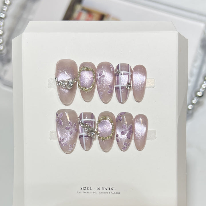Themed Press-On Nail Art Set with Hello Kitty Designs Kalsten