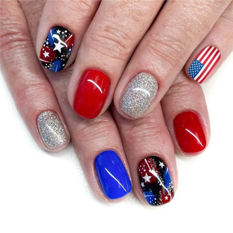 Festive Celebration Press-On Nails Kalsten
