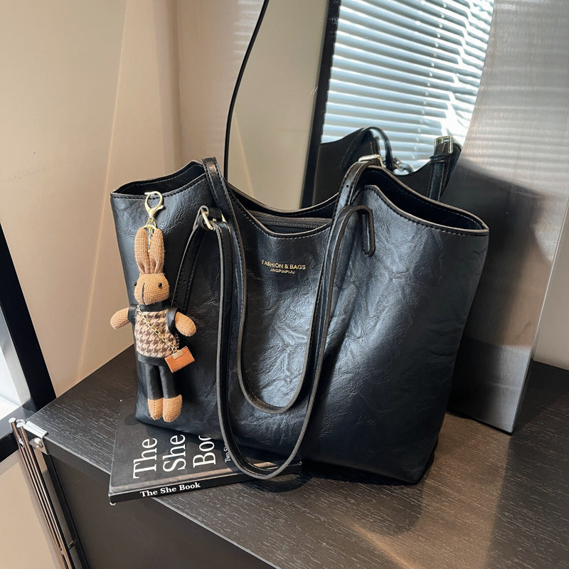 Luxe Leather Tote Kalsten