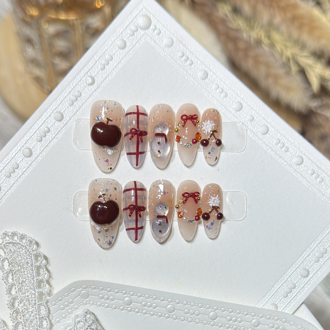 Winter-Themed Press-On Nail Art Set Kalsten