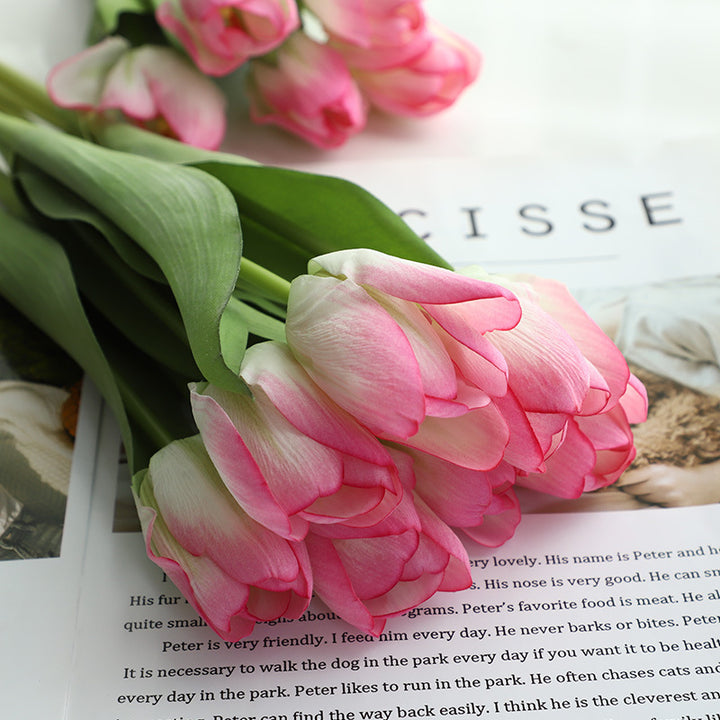 Realistic Decorative Tulip Bouquet