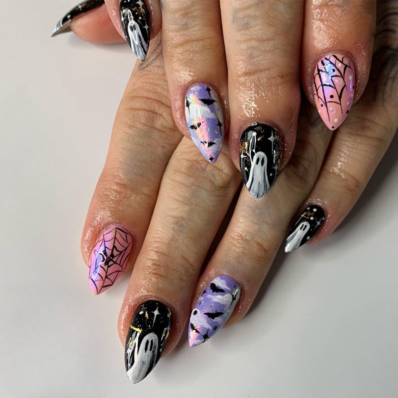 Halloween-Themed Nail Art Kalsten