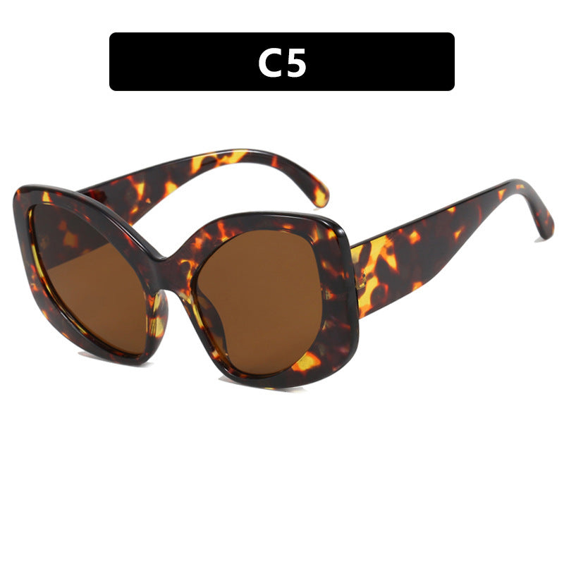 Women elegant oversized sunglasses with striking design Kalsten