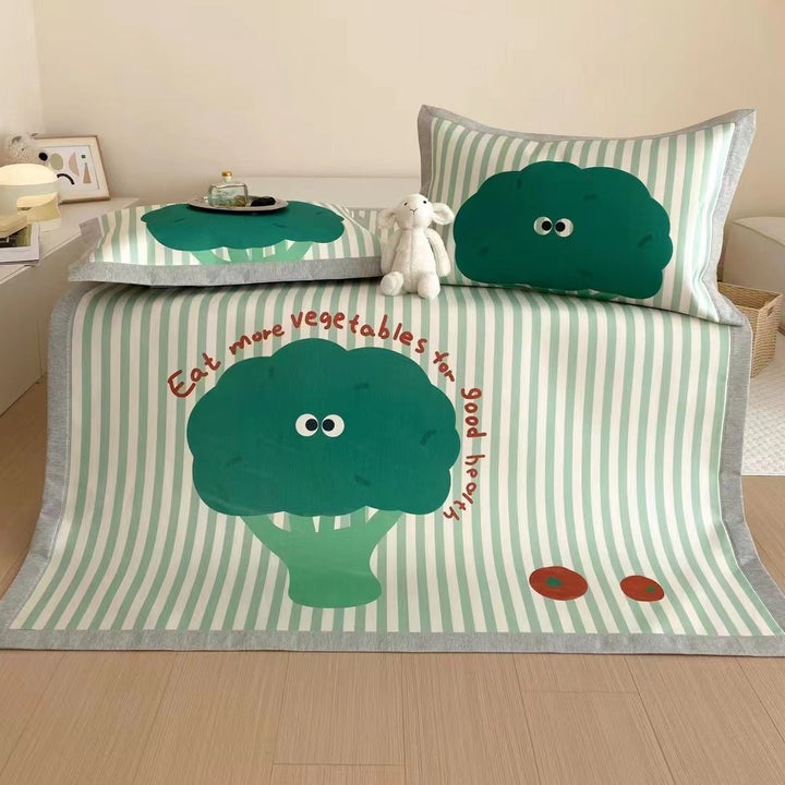 Children's bedding set with monster truck print made of breathable cotton blend