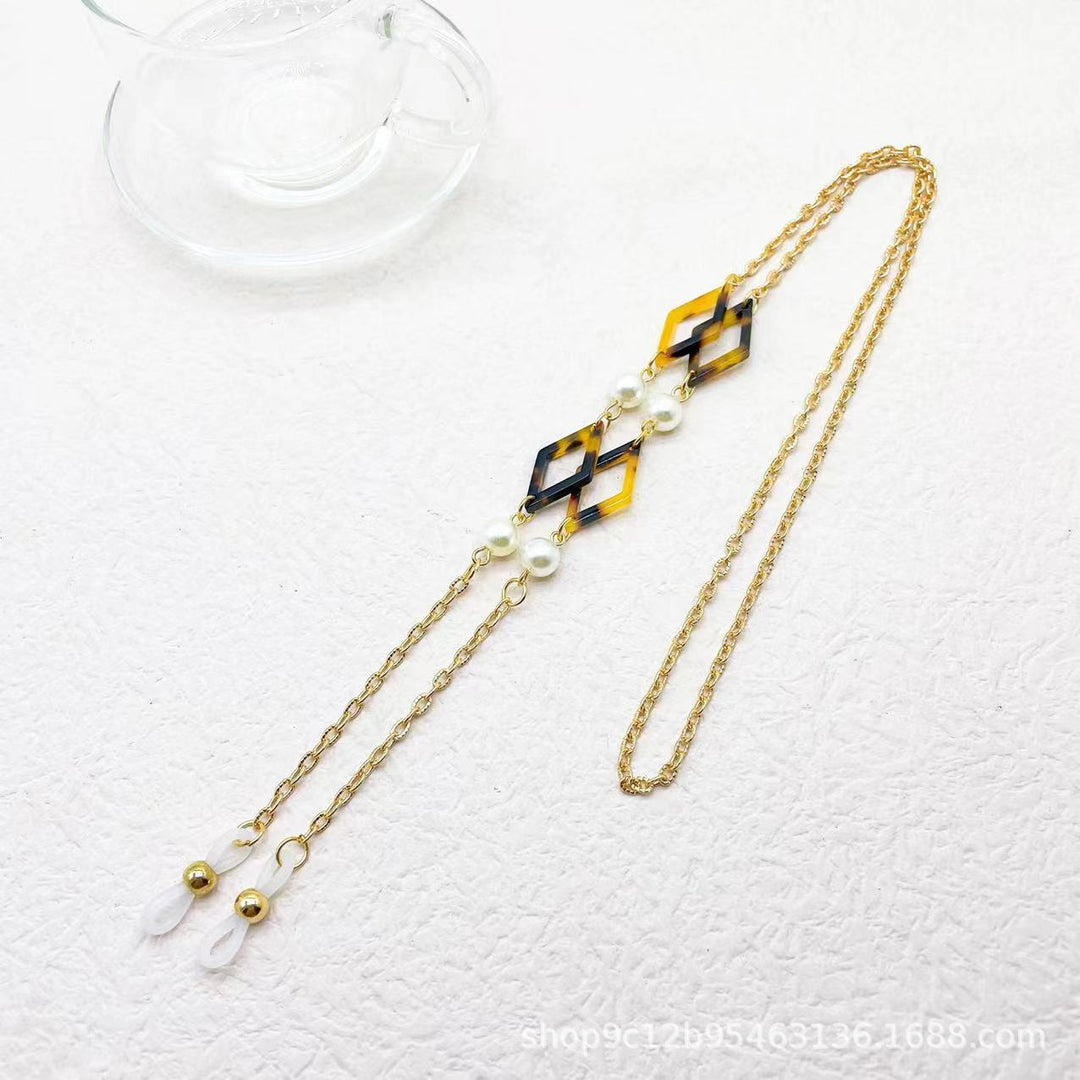 Elegant Geometric Necklace Kalsten